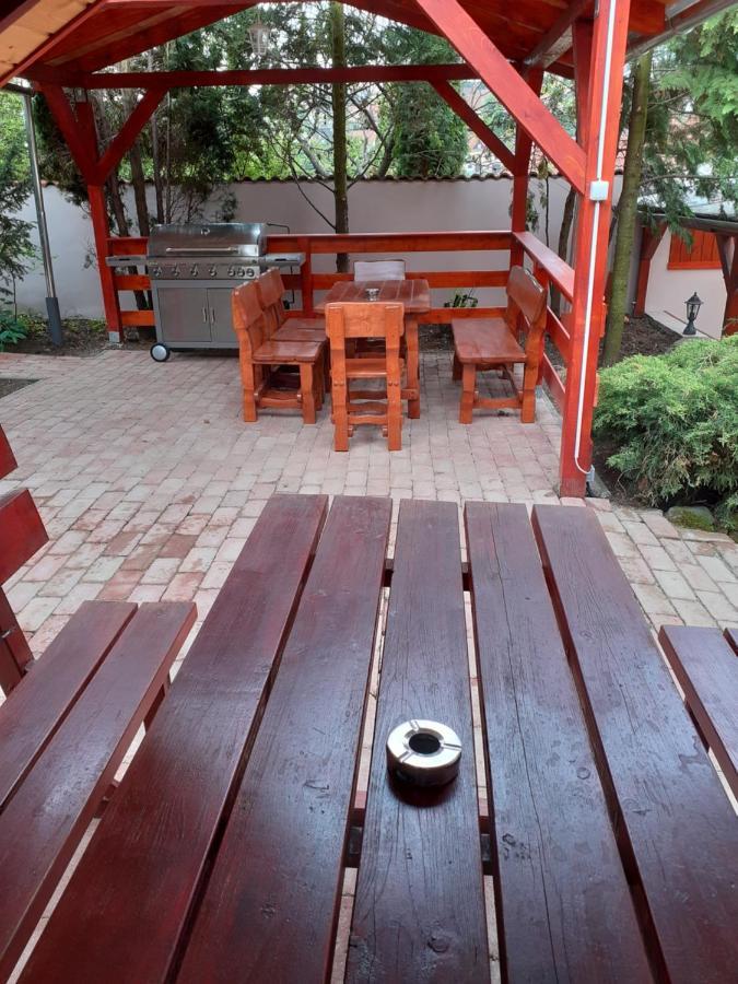 Flamingo Vendeghaz Bed & Breakfast เอ็กเกอร์ ภายนอก รูปภาพ