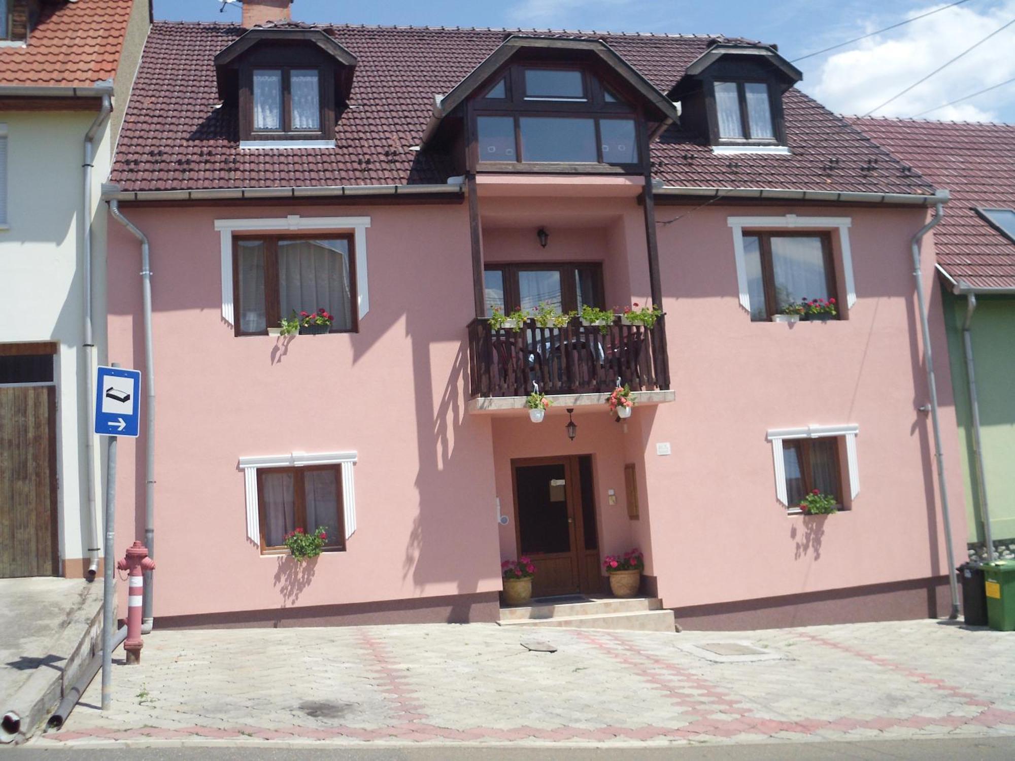 Flamingo Vendeghaz Bed & Breakfast เอ็กเกอร์ ภายนอก รูปภาพ
