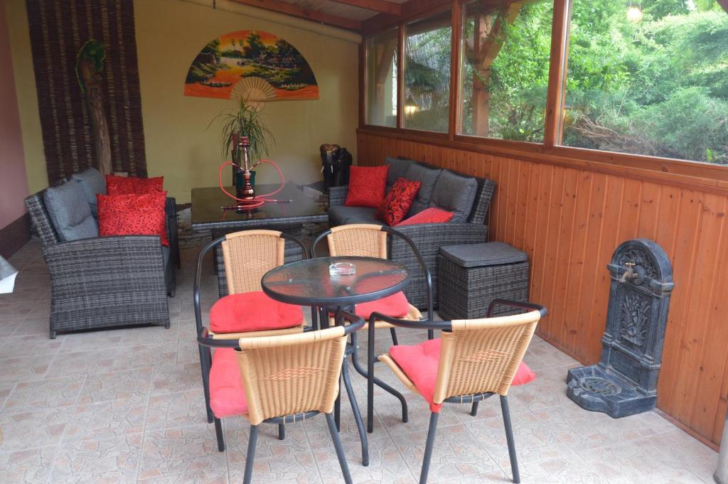 Flamingo Vendeghaz Bed & Breakfast เอ็กเกอร์ ภายนอก รูปภาพ